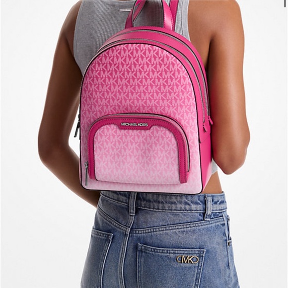 Michael Kors Jaycee Medium Ombré Signature Logo Backpack
Dragonfruit
NWT - Picture 2 of 13